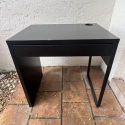 IKEA Desk (noticeable wear)