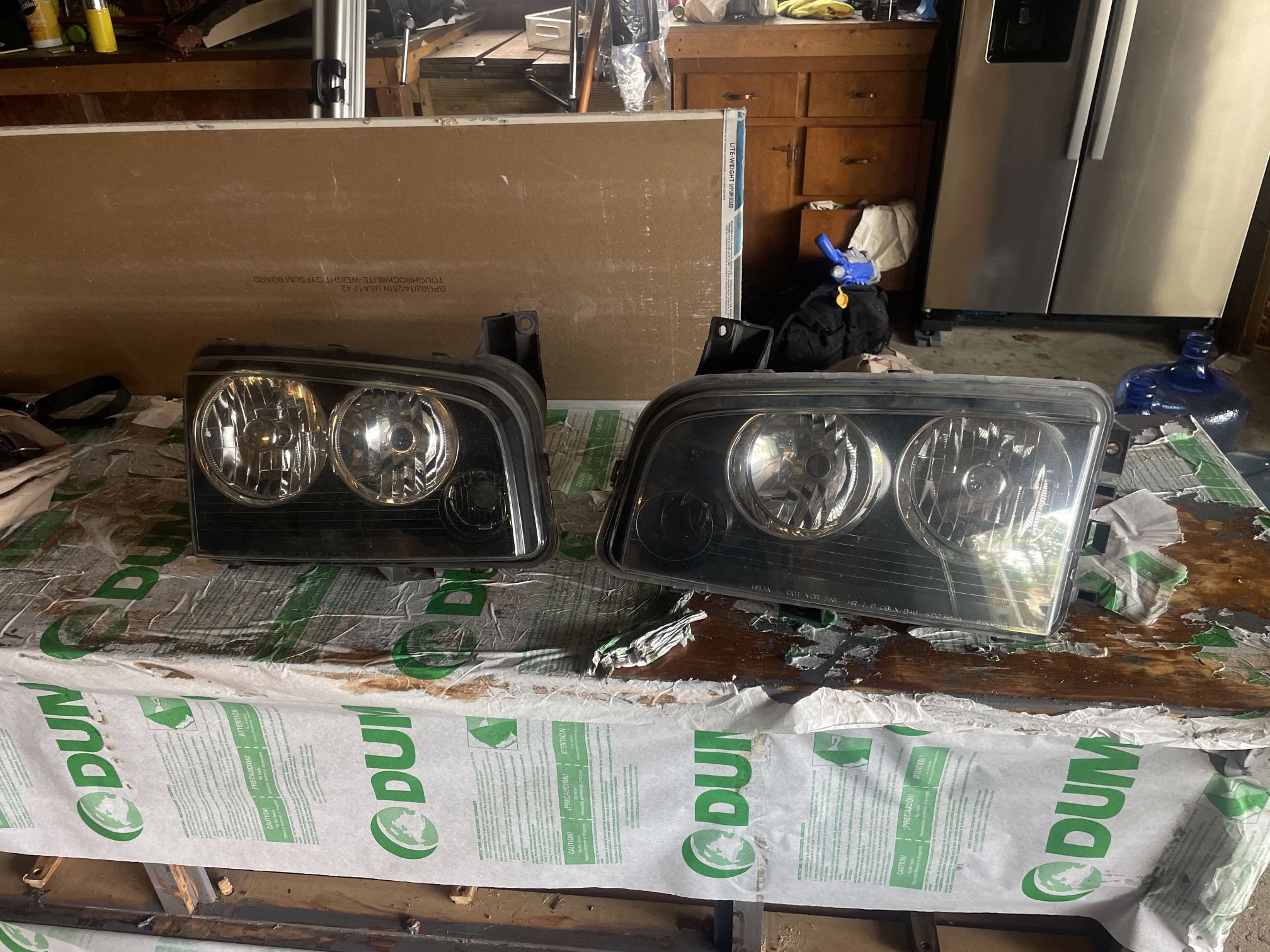 2010 Dodge Charger Headlight Assembly 