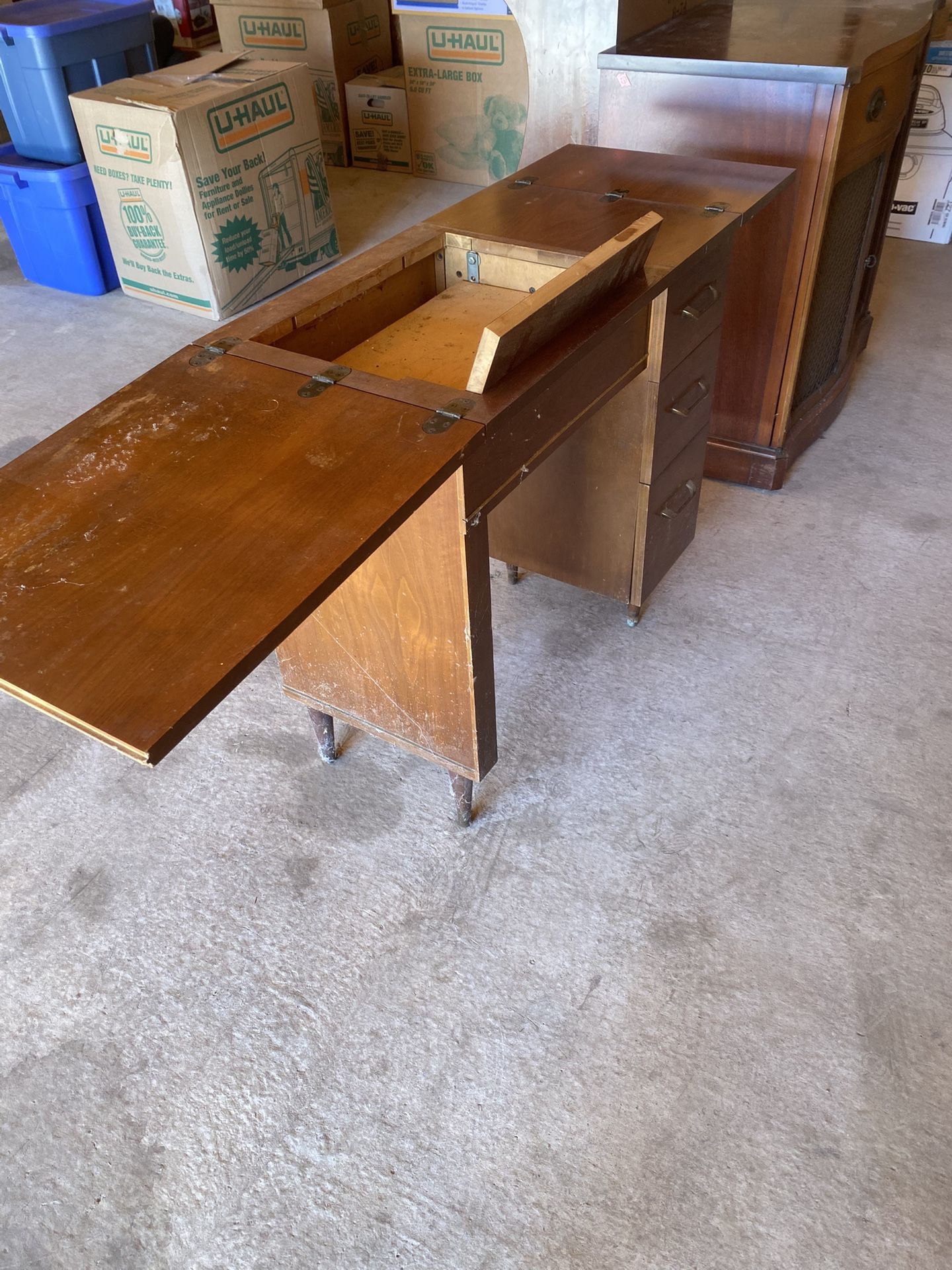 Sewing Machine Cabinet