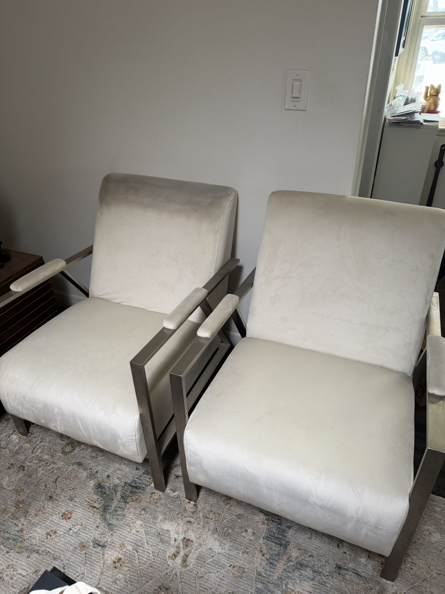 Sell 2 Chairs