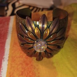 Vintage Hammered Ollipop Flower Cuff Bracelet 