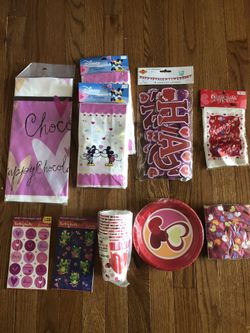Valentine's Day Party Supplies Lot New