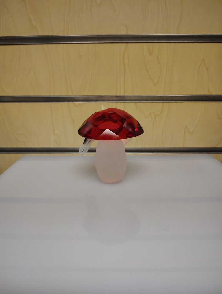 Crystal Glass Mushroom Figurine - $9.99 ( NEW ) red & frost white. Vidali collection