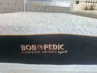Like new queen size mattress