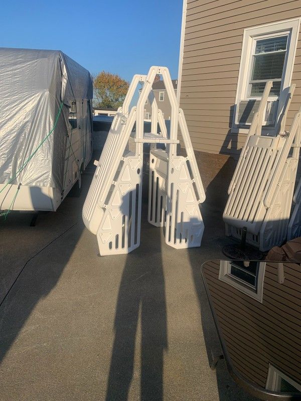 Pool Stairs 