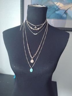 5 necklaces _ _10