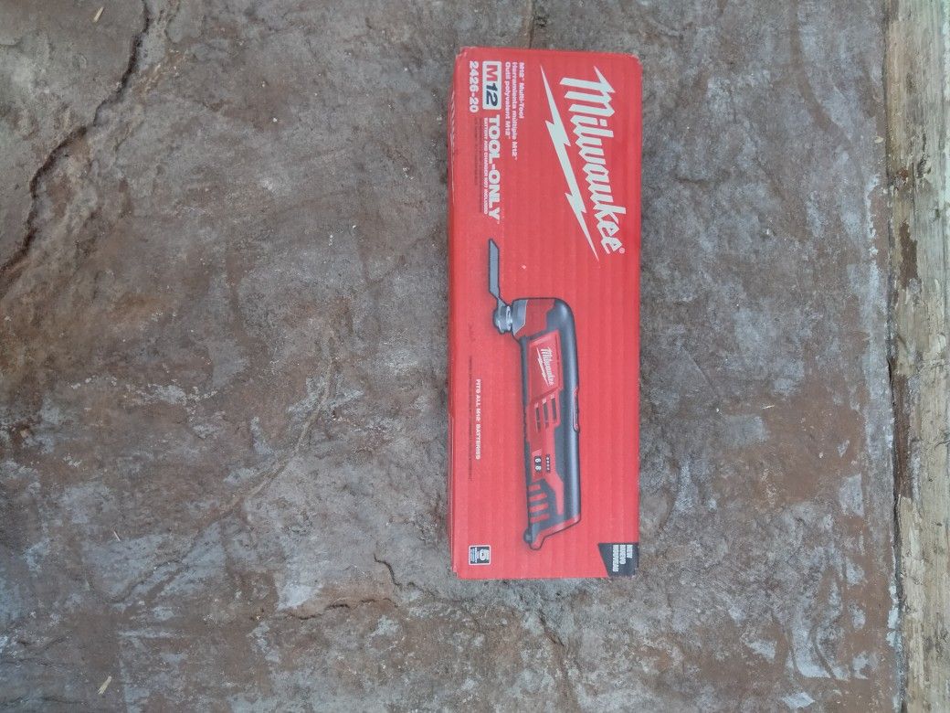 Milwaukee M12 Multi Tool Tool Only New