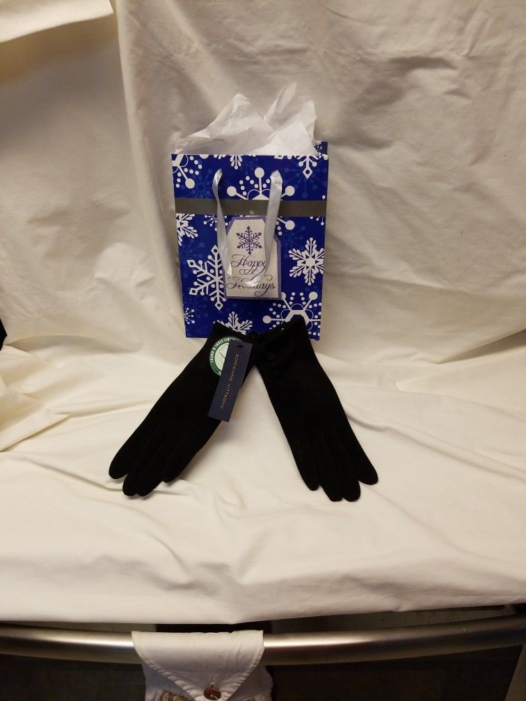 Adrienne Vittadini Ladies Black Gloves