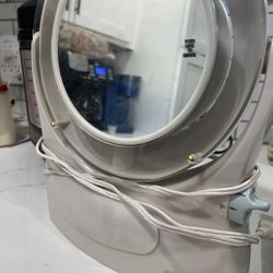 Revlon Electric Magnifying Mirror