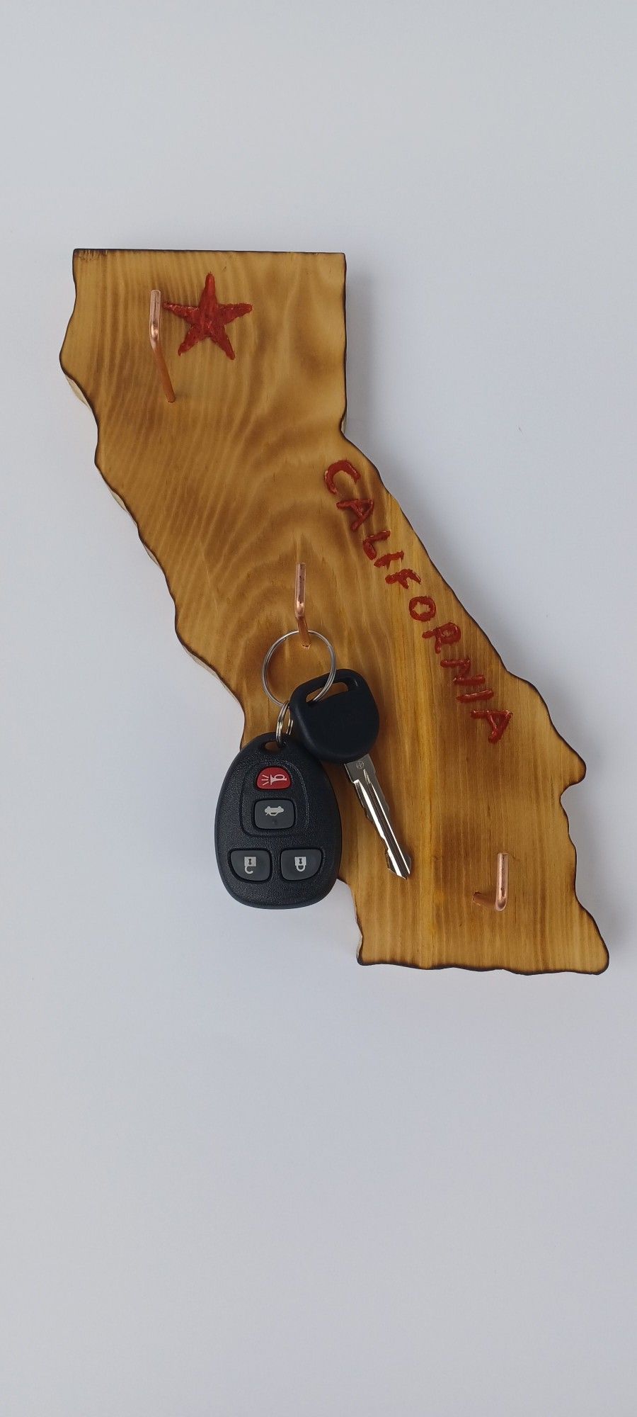 CALIFORNIA STATE KEY HANGER HAND MADE