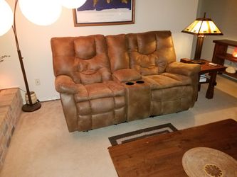 Darshmore discount reclining sofa