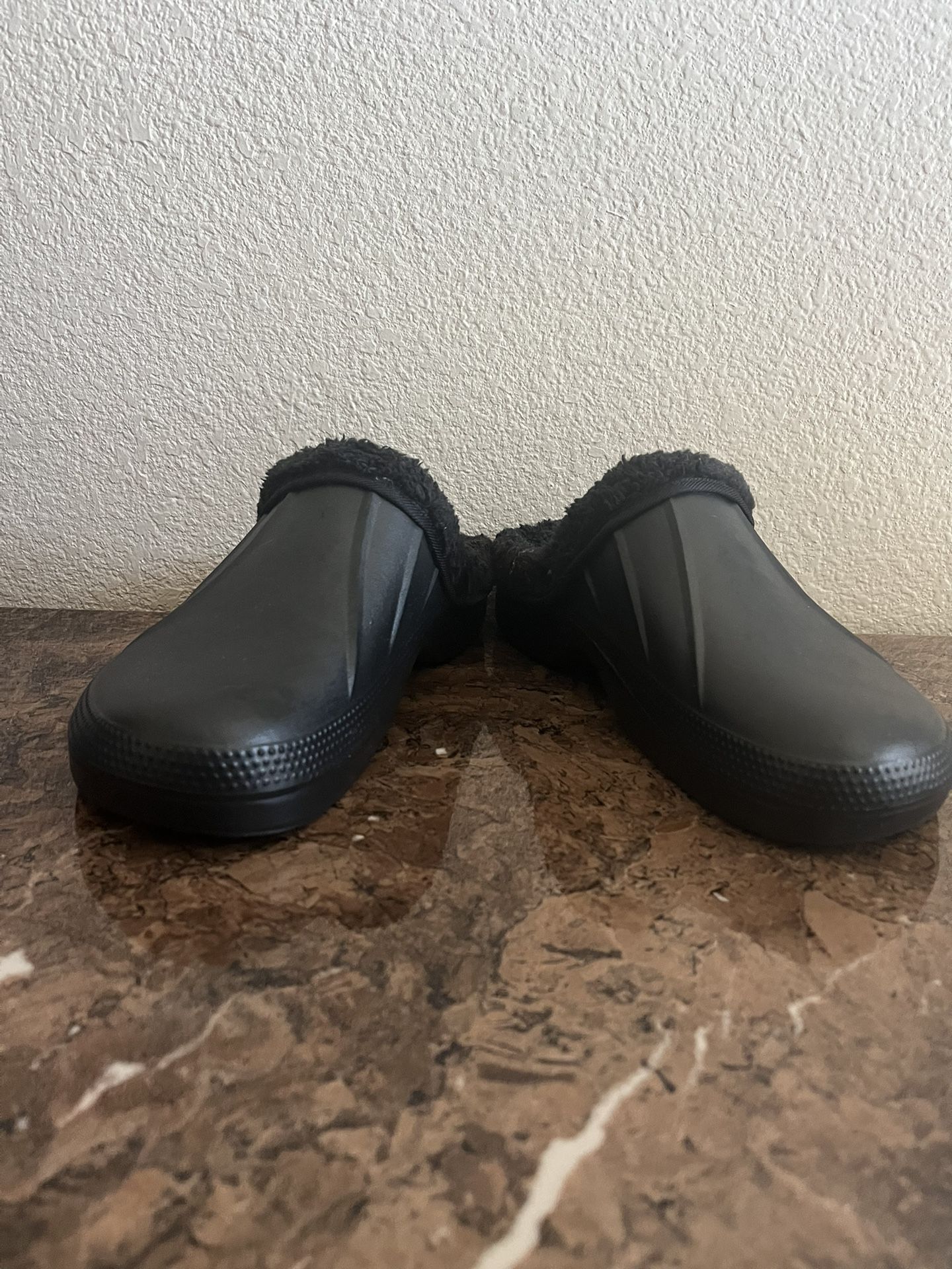 NEW- Fleece Lined Clogged