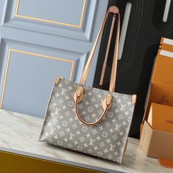 Louis Vuitton grey leather bag, size：35.0 x 27.0 x 14.0cm