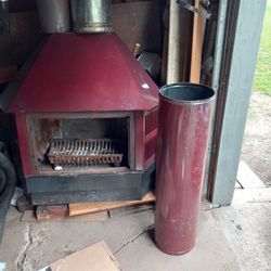 Wood Burnner With Vent Tubes