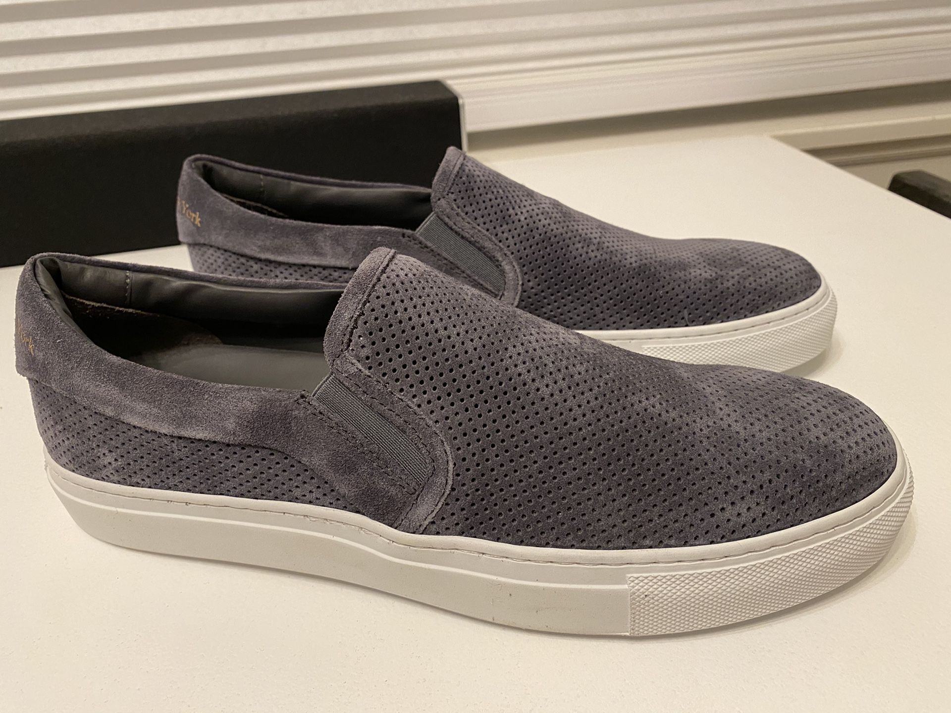 To Boot New York Buelton Slip On Sneakers Vans Size 8.5