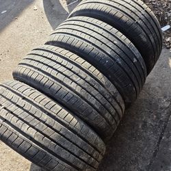 4 Tires 215/55/17 Hercules roadtour connect
