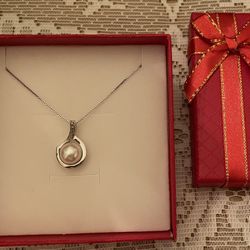 STERLING  FRESHWATER  PEARL PENDANT