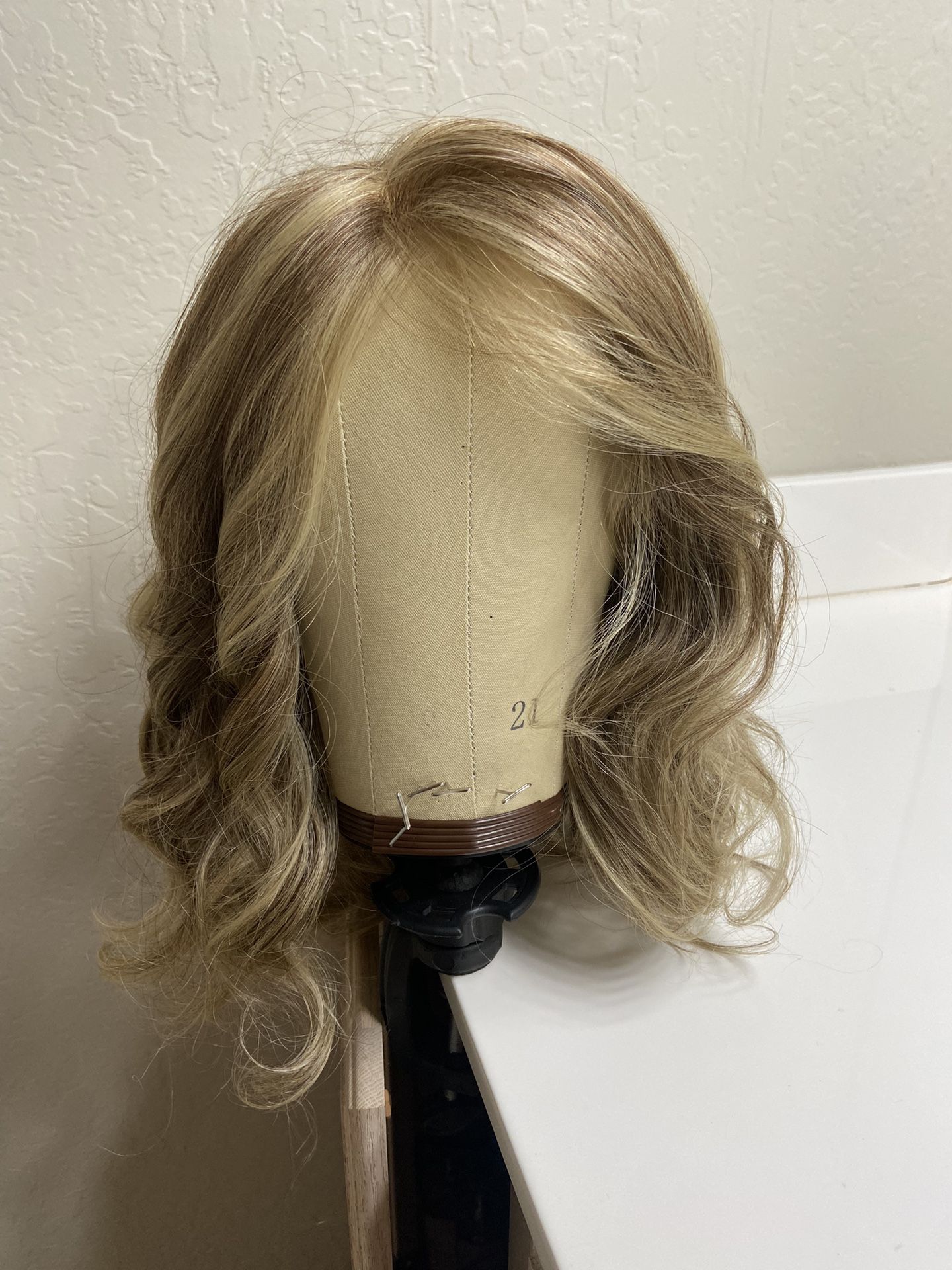 Dallas- HF Synthetic Wig