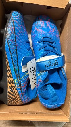 Ginni Kids Soccer Cleats different size