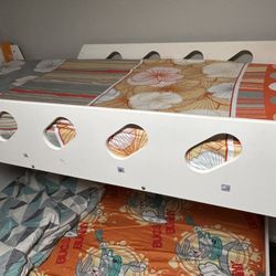 Bunk Bed 