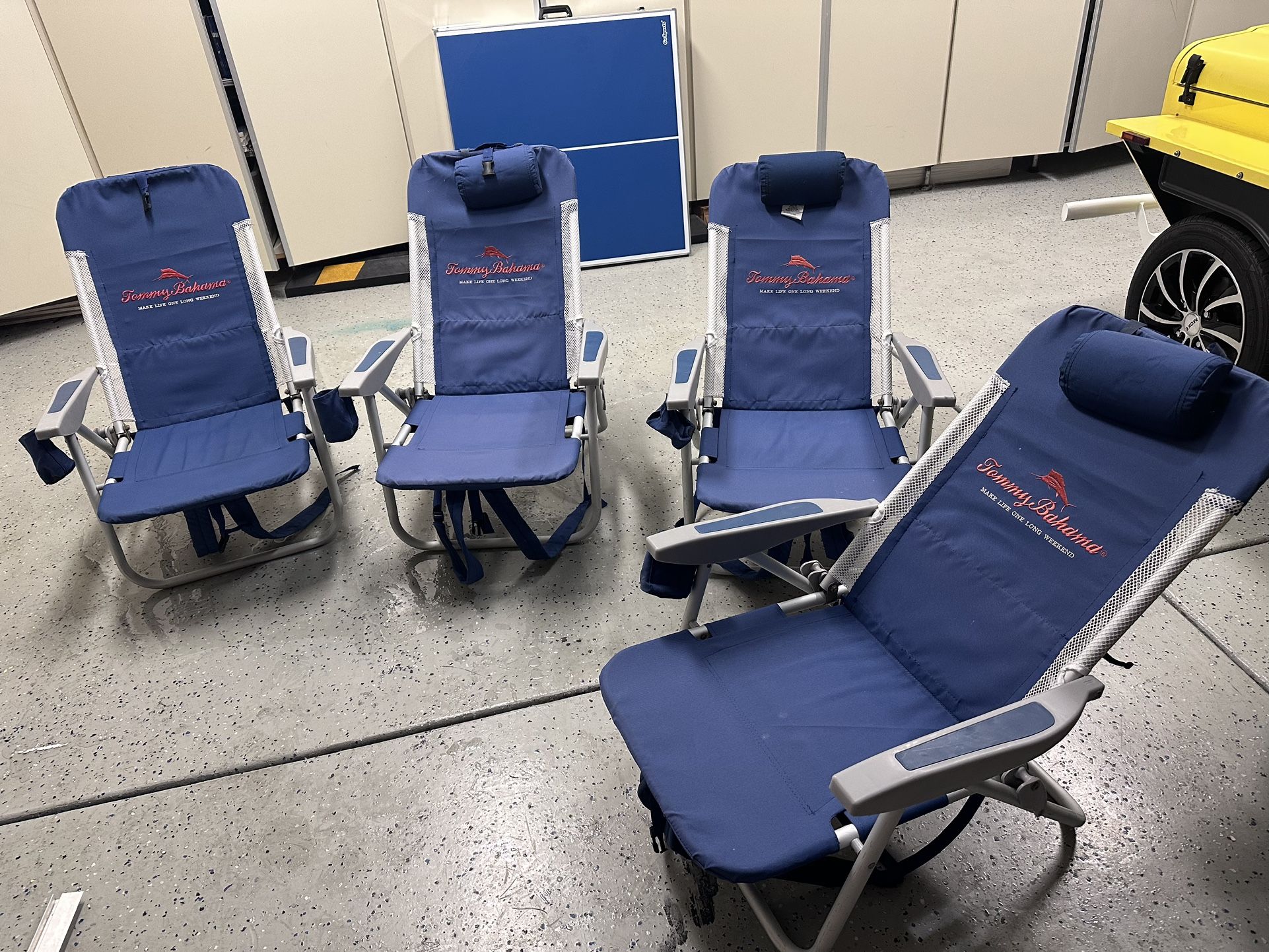 TOMMY BAHAMA HIGH BACK FOLDING BEACH OARK CHAIRS WITH COOLER ON THE BACK