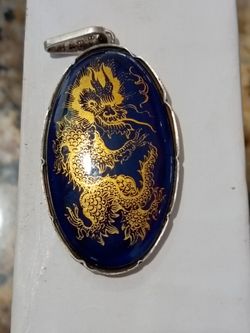 Meissen porcelain ming dragon pendant