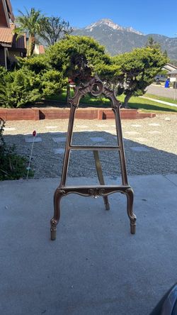 Vintage gold Easel