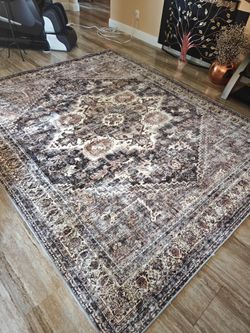 8x10 vintage Oriental floral rug / carpet