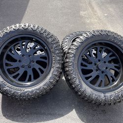 20x10 INCH STEEL OFF ROAD  WITH 33X12.50R20L RENEGADE TIRES