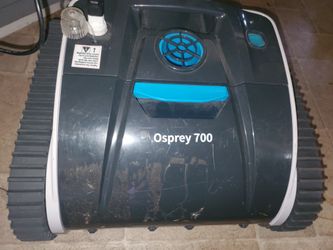 WYBOT Osprey 700 Cordless Robotic Pool Cleaner. 