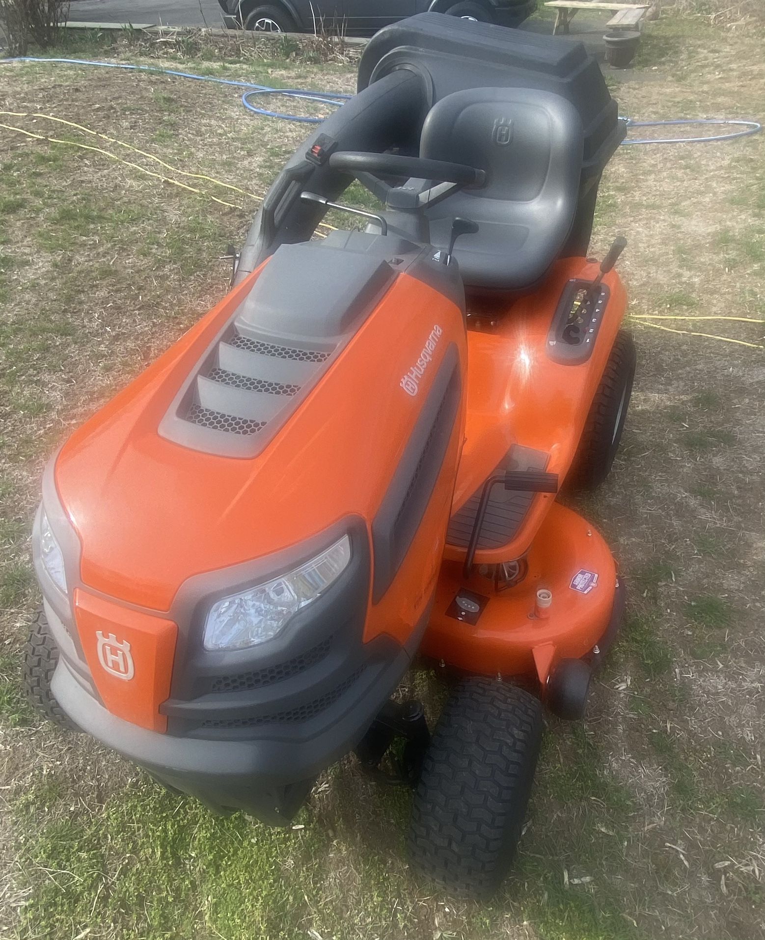 Husqvarna Tractor/Bagger & Dump cart