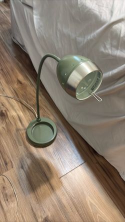 Bendable and flexible green lamp