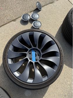 full set of four 21-inch Tesla Model Y Uberturbine wheels