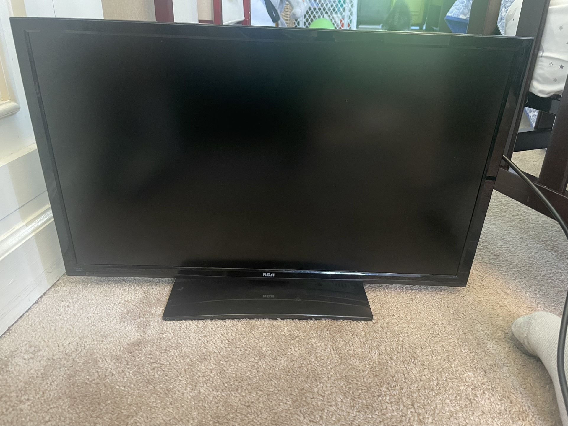 RCA 24” HDTV DVD Combo Gaming Monitor
