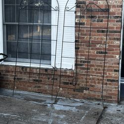 Black Metal Garden Trellis