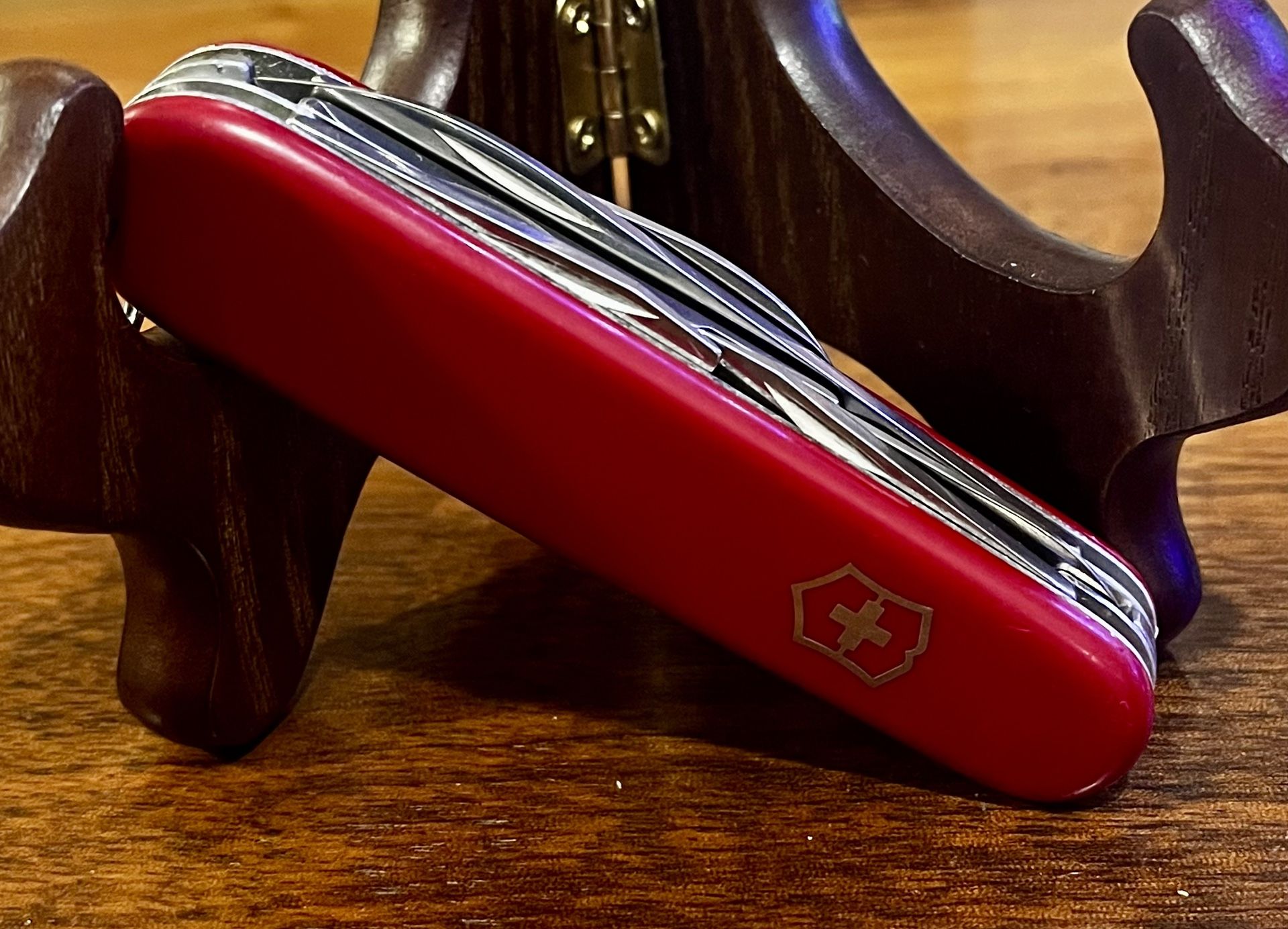 MINT CONDITION: Swiss Army Tool Red Deluxe Tinker 91mm Victorinox Deluxe Tinker Multi-Tool In Red W 14 FUNCTIONS ⬇️