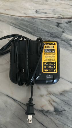 Dewalt battery charger DCB107 works 100%