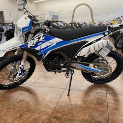 Brand New 250cc Dirt Bikes And Motorcycles!