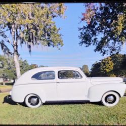 1941 Ford Deluxe