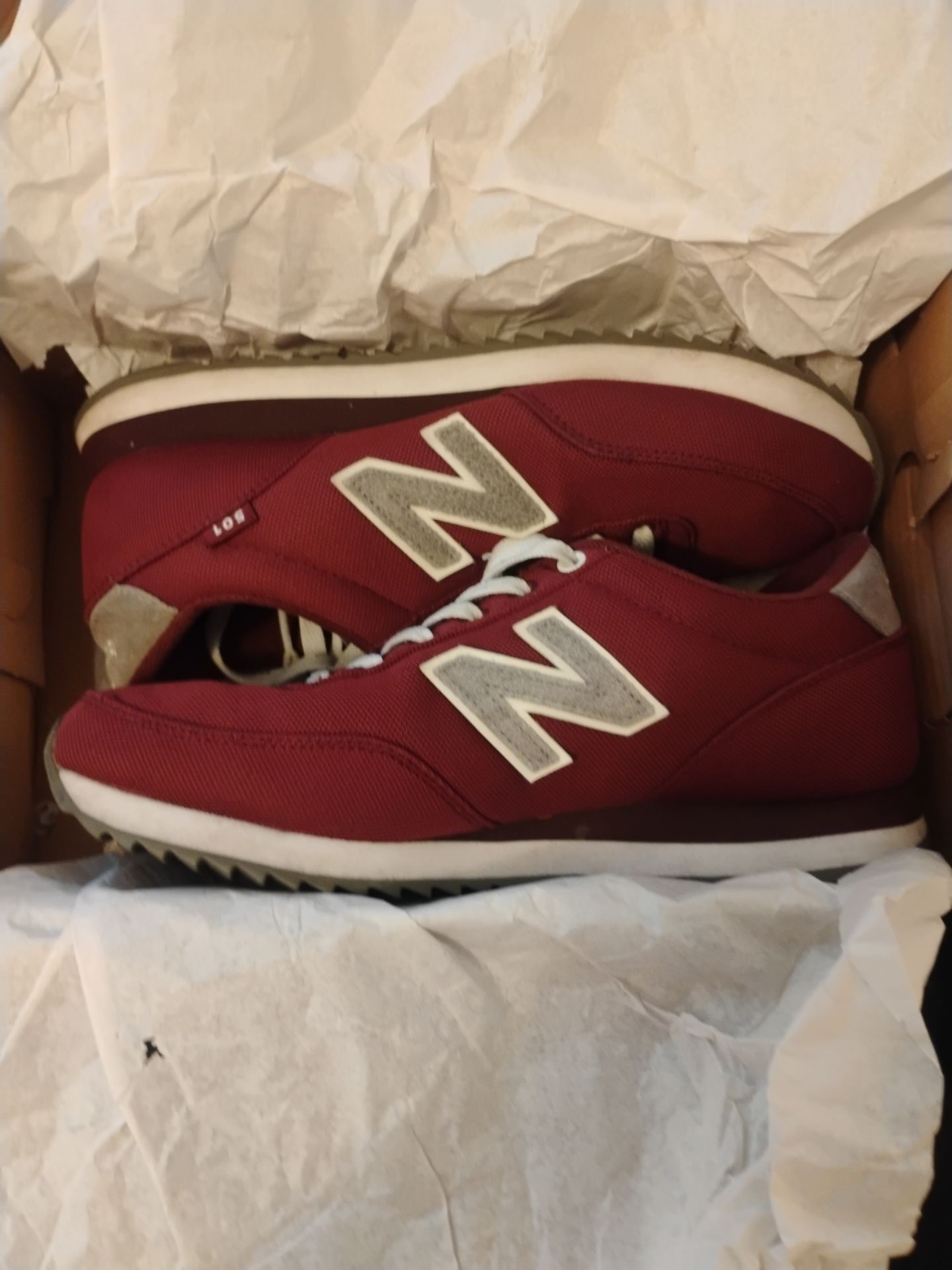 New balances men size 8