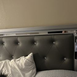 Queen size bedroom set