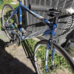 Mens Varsity SCHWINN Bike 