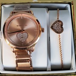 ♥️ Michael Kors Women's Rosegold Watch & Bracelet Set ❤️ 
