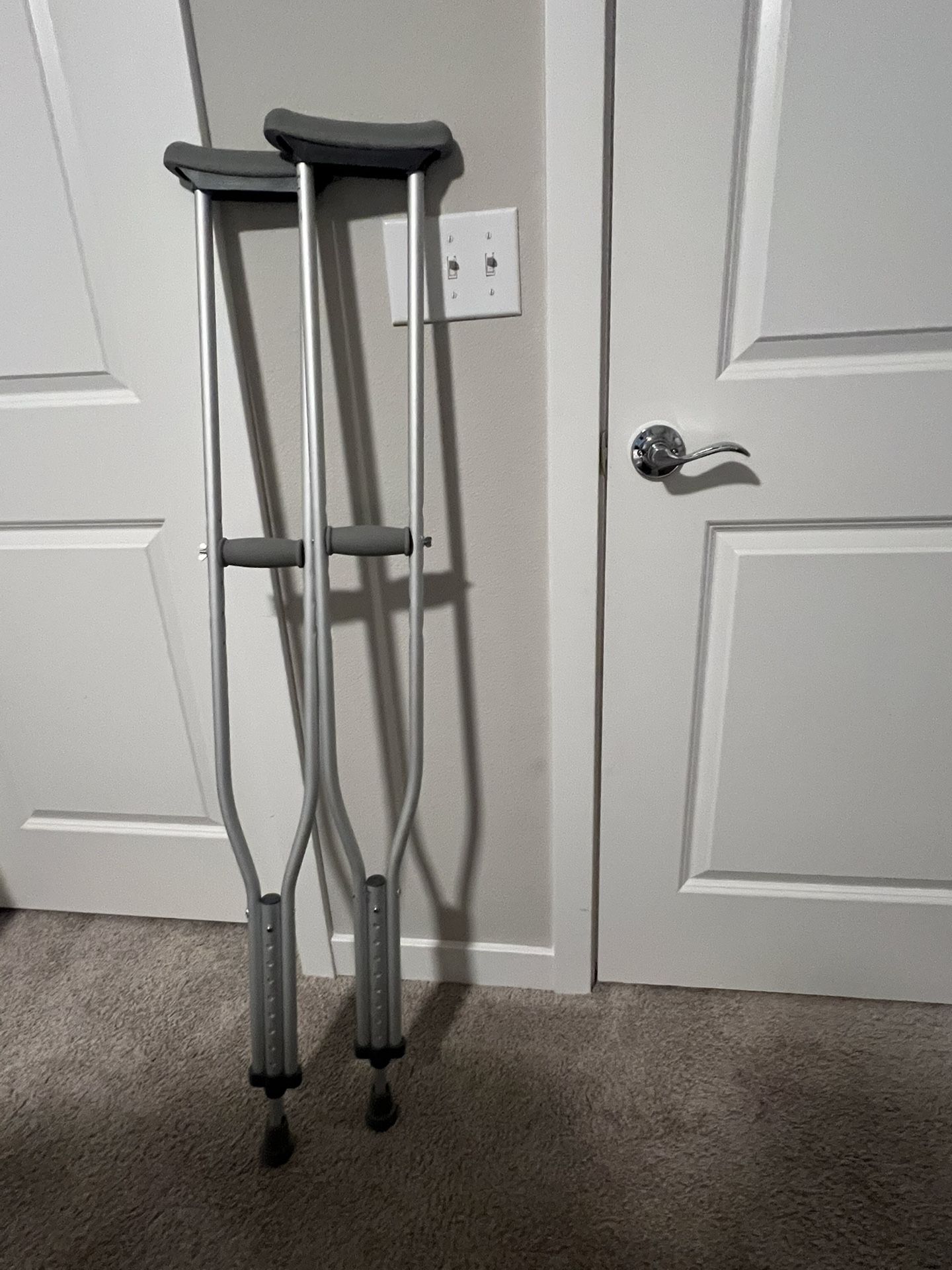 Adult Crutches