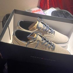 Shoe Hillfigure
