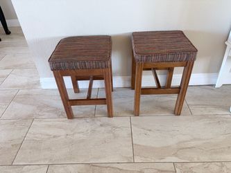6 Backless Bar Stools $30.00 for all 6