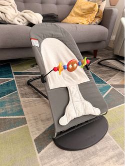 Baby bjorn bouncer with toy