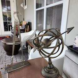 Tabletop Metal Art Decoration 7-in Tall You Get Both Of The Metal Sculptures