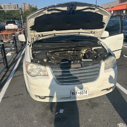 2010 Chrysler Town & Country