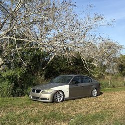 BMW 328i 